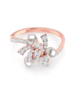 Beautiful Pearl Diamond Ring