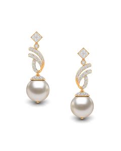 Glistening Pearl Drops Diamond Earrings